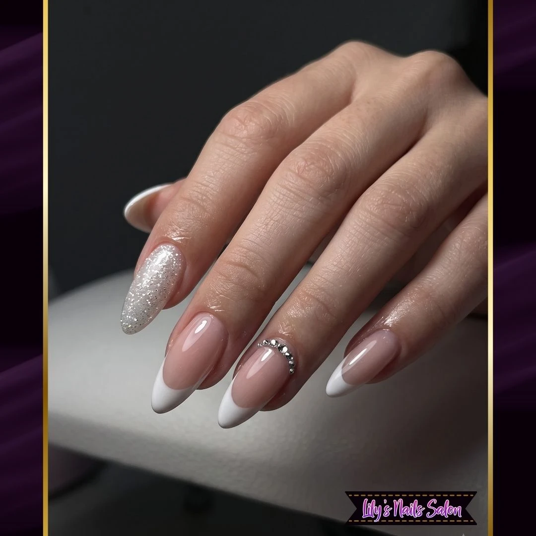 Trending nails art
